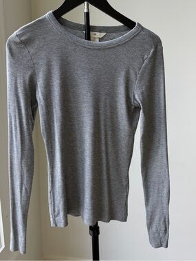 H&M Ribbed Long-Sleeve Crewneck Top - Light Gray